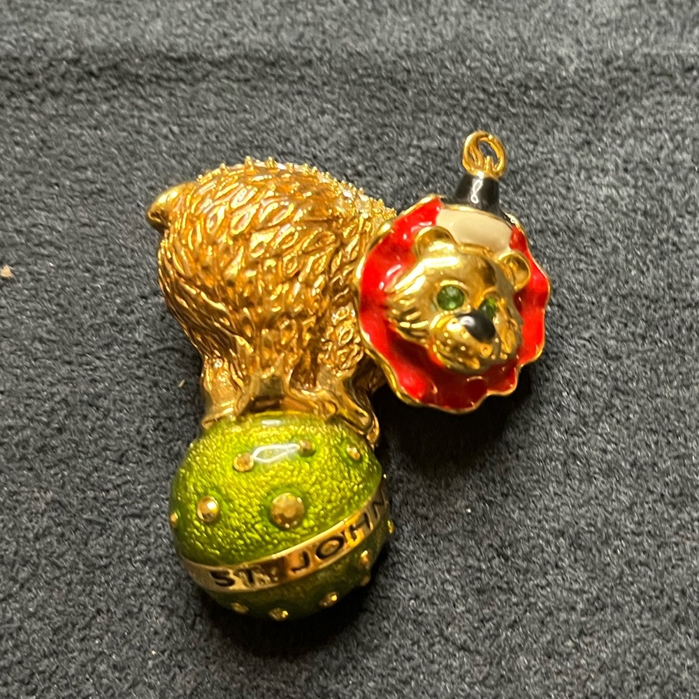 Antique brooch